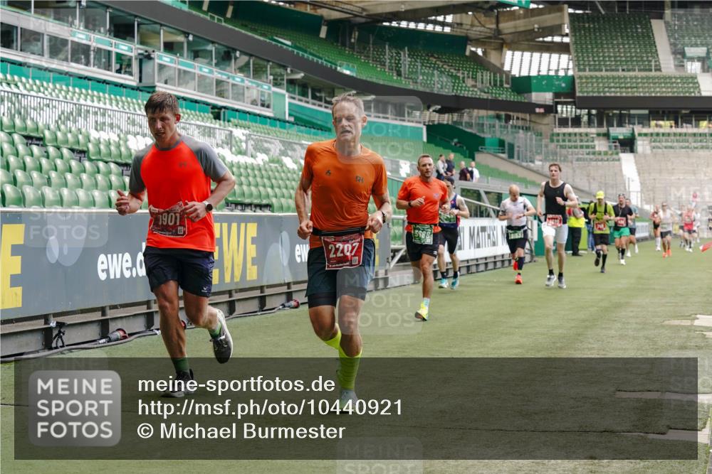 13.09.2026 - 21. swb-Marathon Bremen Michael Burmester http://msf.ph/oto/10440921 13.09.2026 12:42:32 Laufen im Stadion 439, 749, 1009, 1223, 1224, 1411, 1562, 1619, 1667, 1712, 1745, 1797, 1822, 1850, 1862, 1879, 1921, 2094, 2207, 2651, 2683, 2986, 3251, 3368, 3584, 3624, 3688, 4096, 4399, 4795, 4847, 5316, 5663, 5672, 5828, 6198, 6264, 6359, 6929, 6991, 7141, 8065, 8311, 8383, 8394, 8689, 8749, 8994, 9065, 9120, 9200, 9533, 277, 346, 807, 895, 901, 1118, 1248, 1320, 1323, 1472, 1576, 1587, 1604, 1717, 1751, 1758, 1911, 2141, 2352, 2670, 3080, 3606, 5160, 5163, 5912 meine-sportfotos.de