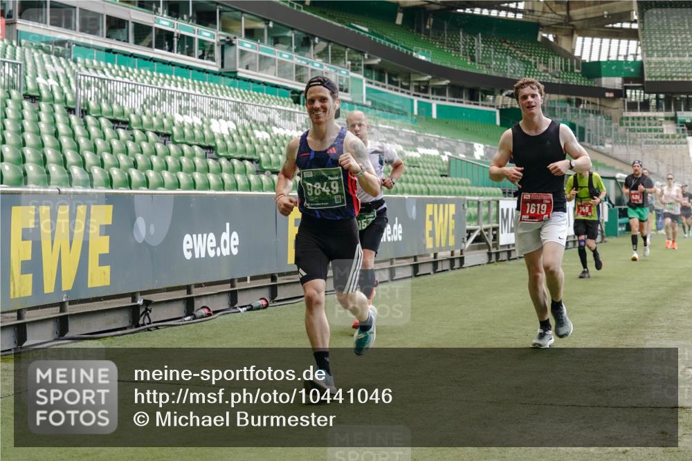13.09.2026 - 21. swb-Marathon Bremen Michael Burmester http://msf.ph/oto/10441046 13.09.2026 12:42:36 Laufen im Stadion 439, 749, 819, 1009, 1223, 1224, 1411, 1562, 1619, 1667, 1712, 1745, 1797, 1822, 1850, 1862, 1879, 1921, 2094, 2207, 2651, 2683, 2986, 3251, 3368, 3584, 3624, 3688, 4096, 4399, 4795, 4847, 5316, 5663, 5672, 5828, 6198, 6264, 6359, 6929, 6991, 7141, 8311, 8383, 8394, 8689, 8749, 8994, 9065, 9120, 9153, 9200, 9533, 9849, 277, 346, 453, 807, 895, 901, 1118, 1248, 1320, 1323, 1472, 1576, 1587, 1717, 1751, 1758, 1911, 2141, 2352, 2670, 3080, 3606, 5160, 5163, 5912 meine-sportfotos.de