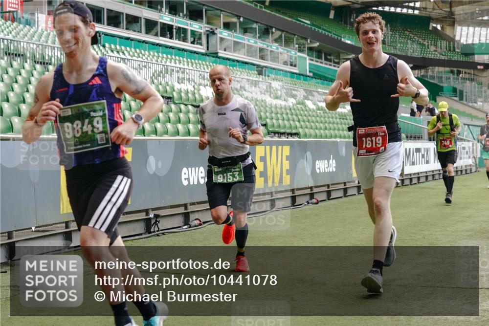 13.09.2026 - 21. swb-Marathon Bremen Michael Burmester http://msf.ph/oto/10441078 13.09.2026 12:42:36 Laufen im Stadion 439, 749, 819, 1009, 1223, 1224, 1411, 1562, 1619, 1667, 1712, 1745, 1797, 1822, 1850, 1862, 1879, 1921, 2094, 2207, 2651, 2683, 2986, 3251, 3368, 3584, 3624, 3688, 4096, 4399, 4795, 4847, 5316, 5663, 5672, 5828, 6198, 6264, 6359, 6929, 6991, 7141, 8311, 8383, 8394, 8689, 8749, 8994, 9065, 9120, 9153, 9200, 9533, 9849, 277, 346, 453, 807, 895, 901, 1118, 1248, 1320, 1323, 1472, 1576, 1587, 1717, 1751, 1758, 1911, 2141, 2352, 2670, 3080, 3606, 5160, 5163, 5912 meine-sportfotos.de