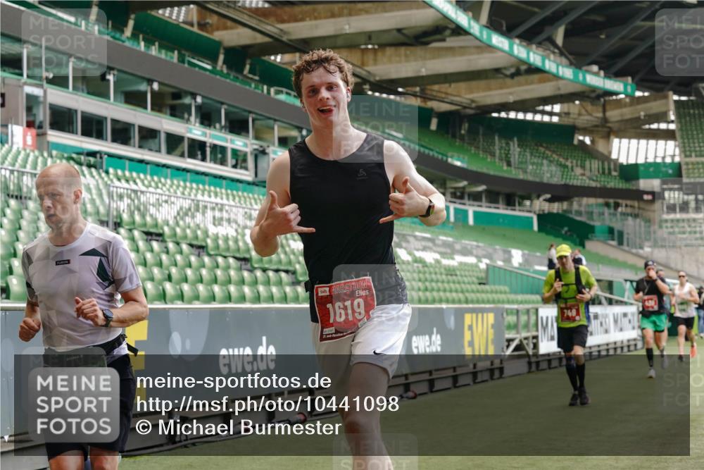 13.09.2026 - 21. swb-Marathon Bremen Michael Burmester http://msf.ph/oto/10441098 13.09.2026 12:42:37 Laufen im Stadion 439, 749, 819, 1009, 1223, 1224, 1411, 1562, 1619, 1667, 1712, 1745, 1797, 1822, 1850, 1862, 1879, 1921, 2094, 2207, 2651, 2683, 2986, 3251, 3368, 3584, 3624, 3688, 4096, 4399, 4795, 4847, 5316, 5663, 5672, 5828, 6198, 6264, 6359, 6929, 6991, 7141, 8311, 8383, 8394, 8689, 8749, 8994, 9065, 9120, 9153, 9200, 9533, 9849, 277, 346, 453, 807, 895, 901, 1118, 1248, 1320, 1323, 1472, 1576, 1587, 1717, 1751, 1758, 1911, 2141, 2352, 2670, 3080, 3606, 5160, 5163, 5912 meine-sportfotos.de