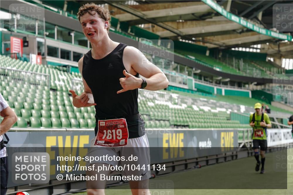 13.09.2026 - 21. swb-Marathon Bremen Michael Burmester http://msf.ph/oto/10441134 13.09.2026 12:42:37 Laufen im Stadion 439, 749, 819, 1009, 1223, 1224, 1411, 1562, 1619, 1667, 1712, 1745, 1797, 1822, 1850, 1862, 1879, 1921, 2094, 2207, 2651, 2683, 2986, 3251, 3368, 3584, 3624, 3688, 4096, 4399, 4795, 4847, 5316, 5663, 5672, 5828, 6198, 6264, 6359, 6929, 6991, 7141, 8311, 8383, 8394, 8689, 8749, 8994, 9065, 9120, 9153, 9200, 9533, 9849, 277, 346, 453, 807, 895, 901, 1118, 1248, 1320, 1323, 1472, 1576, 1587, 1717, 1751, 1758, 1911, 2141, 2352, 2670, 3080, 3606, 5160, 5163, 5912 meine-sportfotos.de
