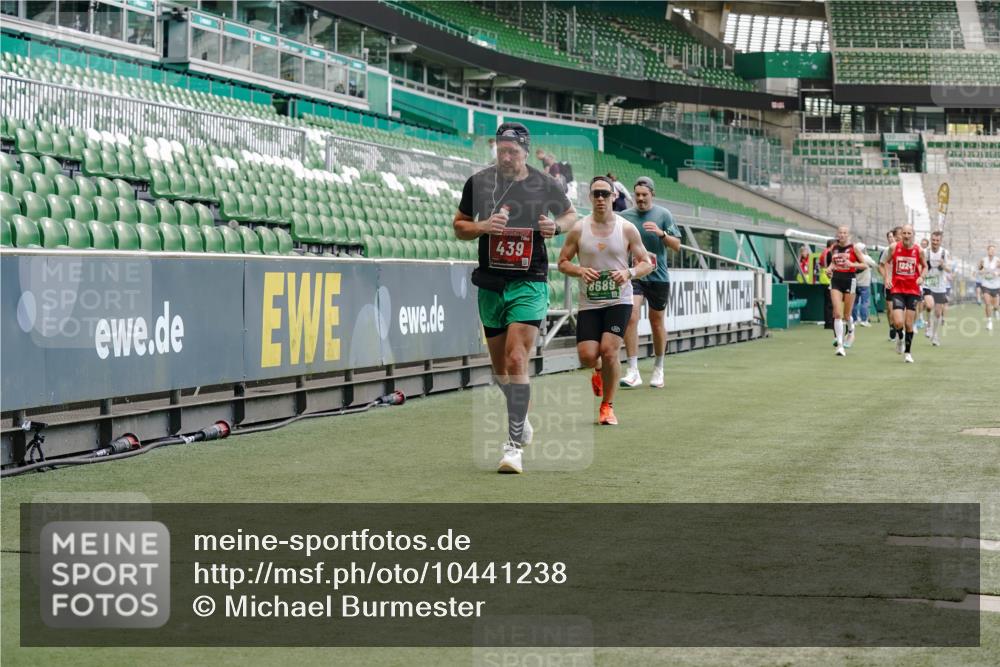 13.09.2026 - 21. swb-Marathon Bremen Michael Burmester http://msf.ph/oto/10441238 13.09.2026 12:42:41 Laufen im Stadion 439, 749, 819, 1009, 1223, 1224, 1411, 1562, 1619, 1667, 1712, 1745, 1822, 1850, 1862, 1879, 1921, 2094, 2207, 2651, 2683, 3251, 3368, 3584, 3624, 3688, 4096, 4399, 4795, 4847, 5316, 5663, 5672, 5828, 6198, 6264, 6359, 6929, 6991, 7141, 8311, 8383, 8394, 8689, 8749, 8994, 9120, 9153, 9200, 9533, 9849, 277, 346, 453, 807, 901, 1118, 1248, 1320, 1323, 1472, 1576, 1587, 1717, 1751, 1758, 1911, 2141, 2352, 3080, 3606, 5160, 5163, 5912 meine-sportfotos.de