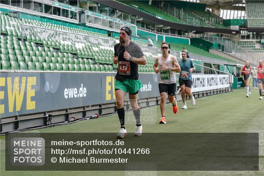 13.09.2026 - 21. swb-Marathon Bremen Michael Burmester http://msf.ph/oto/10441266 13.09.2026 12:42:42 Laufen im Stadion 439, 749, 819, 1009, 1223, 1224, 1411, 1562, 1619, 1667, 1712, 1745, 1822, 1850, 1862, 1879, 1921, 2094, 2207, 2651, 2683, 3251, 3368, 3584, 3624, 3688, 4096, 4399, 4795, 4847, 5316, 5663, 5672, 5828, 6198, 6264, 6359, 6929, 6991, 7141, 8311, 8383, 8394, 8689, 8749, 8994, 9120, 9153, 9200, 9233, 9533, 9849, 277, 346, 453, 807, 901, 1118, 1248, 1320, 1323, 1472, 1576, 1587, 1717, 1751, 1758, 1911, 2141, 2352, 3080, 3606, 5160, 5163, 5912 meine-sportfotos.de