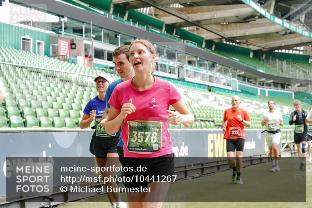 13.09.2026 - 21. swb-Marathon Bremen Michael Burmester http://msf.ph/oto/10441267 13.09.2026 13:06:59 Laufen im Stadion 109, 132, 156, 217, 287, 303, 310, 372, 394, 430, 454, 489, 578, 607, 613, 682, 716, 784, 809, 831, 834, 846, 891, 922, 1083, 1173, 1189, 1205, 1210, 1274, 1322, 1364, 1365, 1369, 1380, 1387, 1437, 1532, 1533, 1545, 1574, 1581, 1600, 1823, 1841, 1848, 1854, 1871, 1909, 1926, 1938, 2070, 2076, 2090, 2219, 2244, 2265, 2275, 2283, 2310, 2318, 2355, 2356, 2393, 2405, 2440, 2464, 2492, 2565, 2699, 2707, 2721, 2731, 2755, 2818, 2902, 2911, 2949, 2960, 3115 meine-sportfotos.de