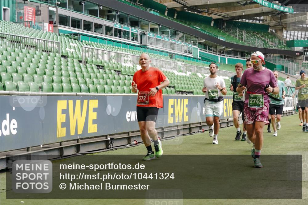 13.09.2026 - 21. swb-Marathon Bremen Michael Burmester http://msf.ph/oto/10441324 13.09.2026 13:07:00 Laufen im Stadion 109, 132, 156, 217, 287, 303, 310, 372, 394, 430, 454, 489, 578, 607, 613, 682, 716, 784, 809, 831, 834, 846, 891, 911, 922, 1083, 1173, 1189, 1205, 1210, 1274, 1322, 1364, 1365, 1369, 1380, 1387, 1437, 1532, 1533, 1545, 1574, 1581, 1600, 1823, 1841, 1848, 1854, 1871, 1909, 1926, 1938, 2070, 2076, 2090, 2219, 2244, 2265, 2275, 2283, 2310, 2318, 2355, 2356, 2393, 2405, 2440, 2464, 2492, 2565, 2699, 2707, 2721, 2731, 2755, 2818, 2831, 2902, 2911, 2949, 2960, 3115 meine-sportfotos.de