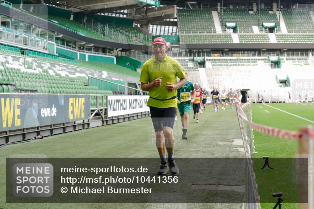 13.09.2026 - 21. swb-Marathon Bremen Michael Burmester http://msf.ph/oto/10441356 13.09.2026 10:27:56 Laufen im Stadion 10096, 10142, 10172, 10189, 10223, 10231, 10269, 10270, 10289, 10293, 10294, 10310, 10316, 10318, 10319, 10329, 10393, 10464, 10489, 10504, 10508, 10514, 10538, 10541, 10544, 10566, 10583, 10594, 10628, 10638, 10655, 10709, 10744, 10770, 10807, 10814, 10835, 10846, 10860, 10873, 10897, 10898, 10917, 10956, 10992, 10993, 11005, 11035, 11058, 11060, 11063, 11076, 11087, 11092, 11110, 11111, 11130, 11135, 11148, 11170, 11193, 11279 meine-sportfotos.de