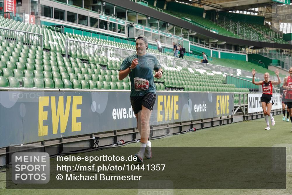 13.09.2026 - 21. swb-Marathon Bremen Michael Burmester http://msf.ph/oto/10441357 13.09.2026 12:42:45 Laufen im Stadion 439, 749, 819, 1009, 1223, 1224, 1411, 1562, 1619, 1667, 1712, 1745, 1822, 1850, 1862, 1879, 1921, 2094, 2207, 2651, 2683, 3251, 3368, 3584, 3624, 3688, 4096, 4399, 4795, 4847, 5199, 5316, 5663, 5672, 5828, 6198, 6264, 6359, 6929, 6991, 7141, 8311, 8383, 8394, 8689, 8749, 8994, 9120, 9153, 9200, 9233, 9533, 9849, 277, 346, 453, 807, 901, 1248, 1320, 1323, 1472, 1576, 1587, 1717, 1751, 1758, 1911, 2141, 2352, 3080, 3606, 5160, 5163, 5912 meine-sportfotos.de