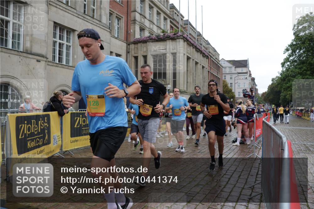 13.09.2026 - Kiel Lauf Yannick Fuchs http://msf.ph/oto/10441374 13.09.2026 11:53:47 Ziel  meine-sportfotos.de