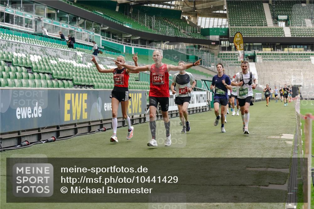 13.09.2026 - 21. swb-Marathon Bremen Michael Burmester http://msf.ph/oto/10441429 13.09.2026 12:42:47 Laufen im Stadion 439, 749, 819, 1009, 1223, 1224, 1411, 1562, 1619, 1667, 1712, 1745, 1822, 1850, 1862, 1879, 1921, 2094, 2207, 2651, 2683, 3251, 3368, 3584, 3624, 3688, 4096, 4399, 4795, 4847, 5199, 5316, 5663, 5672, 5828, 6198, 6264, 6359, 6579, 6929, 6991, 7141, 8311, 8383, 8394, 8689, 8749, 8994, 9120, 9153, 9200, 9233, 9533, 9849, 277, 346, 453, 807, 901, 1248, 1320, 1323, 1472, 1576, 1587, 1717, 1751, 1758, 1911, 2141, 2352, 3080, 3606, 5160, 5163, 5912 meine-sportfotos.de