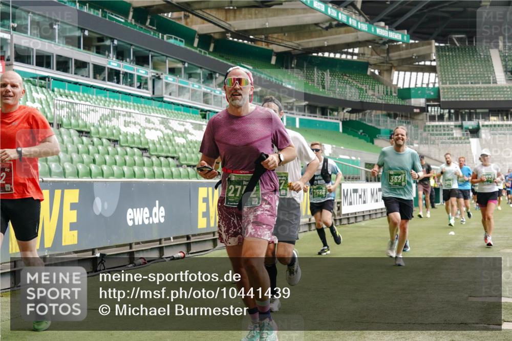 13.09.2026 - 21. swb-Marathon Bremen Michael Burmester http://msf.ph/oto/10441439 13.09.2026 13:07:01 Laufen im Stadion 109, 132, 156, 217, 287, 303, 310, 372, 394, 430, 454, 489, 578, 607, 613, 682, 716, 784, 809, 831, 834, 846, 891, 911, 922, 1083, 1173, 1189, 1205, 1210, 1274, 1322, 1364, 1365, 1369, 1380, 1387, 1437, 1532, 1533, 1545, 1574, 1581, 1600, 1823, 1841, 1848, 1854, 1871, 1909, 1926, 1938, 2003, 2070, 2076, 2090, 2219, 2244, 2265, 2275, 2283, 2310, 2318, 2355, 2356, 2393, 2405, 2440, 2464, 2492, 2565, 2699, 2707, 2721, 2731, 2755, 2818, 2831, 2902, 2911, 2949, 2960, 3115 meine-sportfotos.de