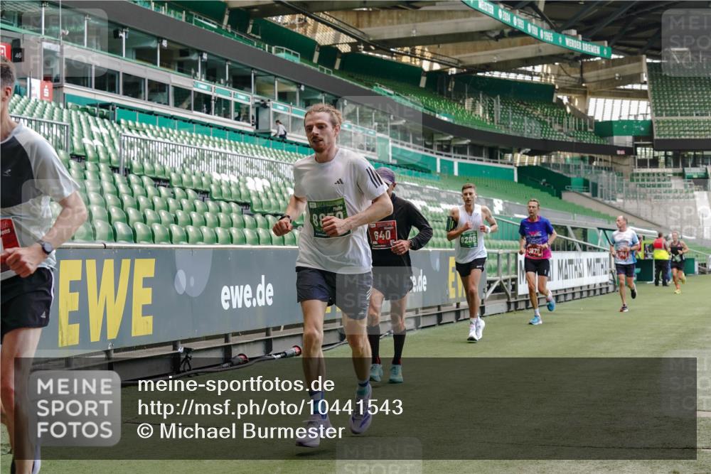 13.09.2026 - 21. swb-Marathon Bremen Michael Burmester http://msf.ph/oto/10441543 13.09.2026 12:42:52 Laufen im Stadion 439, 749, 819, 1009, 1223, 1224, 1411, 1562, 1619, 1667, 1712, 1745, 1822, 1850, 1862, 1879, 1921, 2094, 2207, 2651, 2683, 3251, 3368, 3500, 3584, 3624, 3688, 4096, 4847, 5199, 5316, 5663, 5672, 5828, 6198, 6264, 6359, 6579, 6929, 6991, 7141, 7841, 7950, 8311, 8383, 8394, 8689, 8749, 8850, 8994, 9120, 9153, 9200, 9233, 9533, 9849, 277, 453, 807, 901, 1248, 1320, 1323, 1472, 1576, 1587, 1717, 1751, 1758, 1911, 2352, 3080, 3606, 5160, 5163, 5912 meine-sportfotos.de