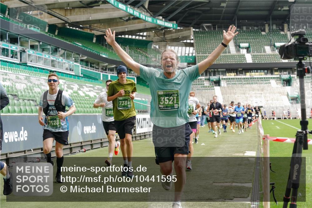 13.09.2026 - 21. swb-Marathon Bremen Michael Burmester http://msf.ph/oto/10441595 13.09.2026 13:07:03 Laufen im Stadion 109, 132, 156, 217, 287, 303, 310, 372, 430, 454, 489, 578, 607, 613, 682, 716, 784, 809, 831, 834, 846, 911, 922, 1083, 1173, 1189, 1205, 1210, 1274, 1322, 1364, 1365, 1369, 1380, 1387, 1437, 1532, 1533, 1545, 1574, 1581, 1600, 1823, 1841, 1848, 1854, 1871, 1909, 1926, 1938, 2003, 2070, 2076, 2090, 2219, 2244, 2265, 2275, 2283, 2310, 2318, 2355, 2356, 2393, 2405, 2440, 2464, 2492, 2565, 2699, 2707, 2721, 2731, 2755, 2802, 2818, 2831, 2902, 2911, 2949, 2960, 3115 meine-sportfotos.de