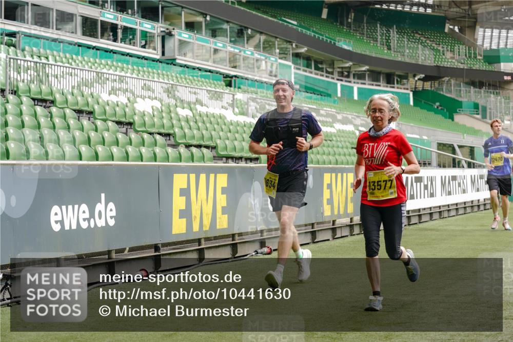 13.09.2026 - 21. swb-Marathon Bremen Michael Burmester http://msf.ph/oto/10441630 13.09.2026 10:28:02 Laufen im Stadion 10096, 10142, 10172, 10189, 10223, 10231, 10267, 10269, 10270, 10289, 10293, 10294, 10310, 10316, 10319, 10329, 10393, 10421, 10464, 10489, 10504, 10508, 10514, 10538, 10541, 10544, 10566, 10583, 10594, 10628, 10638, 10655, 10709, 10739, 10744, 10770, 10807, 10814, 10835, 10846, 10860, 10873, 10897, 10898, 10910, 10917, 10923, 10956, 10992, 10993, 11005, 11035, 11058, 11060, 11063, 11076, 11087, 11092, 11110, 11111, 11130, 11135, 11148, 11170, 11193 meine-sportfotos.de