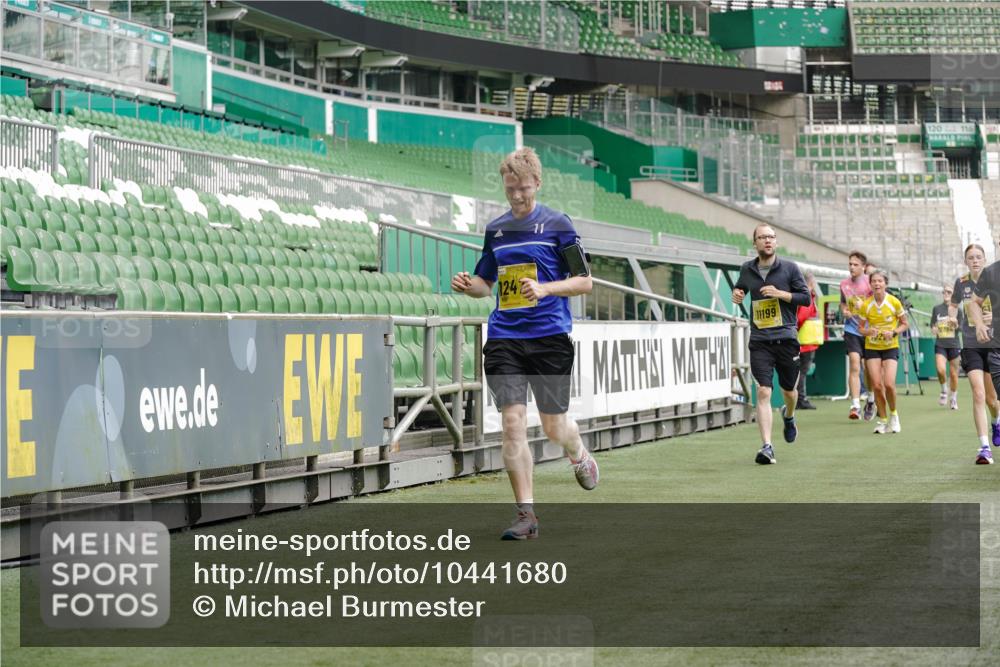 13.09.2026 - 21. swb-Marathon Bremen Michael Burmester http://msf.ph/oto/10441680 13.09.2026 10:28:03 Laufen im Stadion 10096, 10142, 10172, 10189, 10223, 10231, 10267, 10269, 10270, 10289, 10293, 10294, 10310, 10316, 10319, 10329, 10393, 10421, 10464, 10489, 10504, 10508, 10514, 10525, 10538, 10541, 10544, 10566, 10583, 10594, 10628, 10638, 10655, 10709, 10739, 10744, 10770, 10807, 10814, 10835, 10846, 10860, 10873, 10876, 10897, 10898, 10910, 10917, 10923, 10956, 10992, 10993, 11005, 11035, 11058, 11060, 11063, 11076, 11087, 11092, 11110, 11111, 11135, 11148, 11170, 11193 meine-sportfotos.de