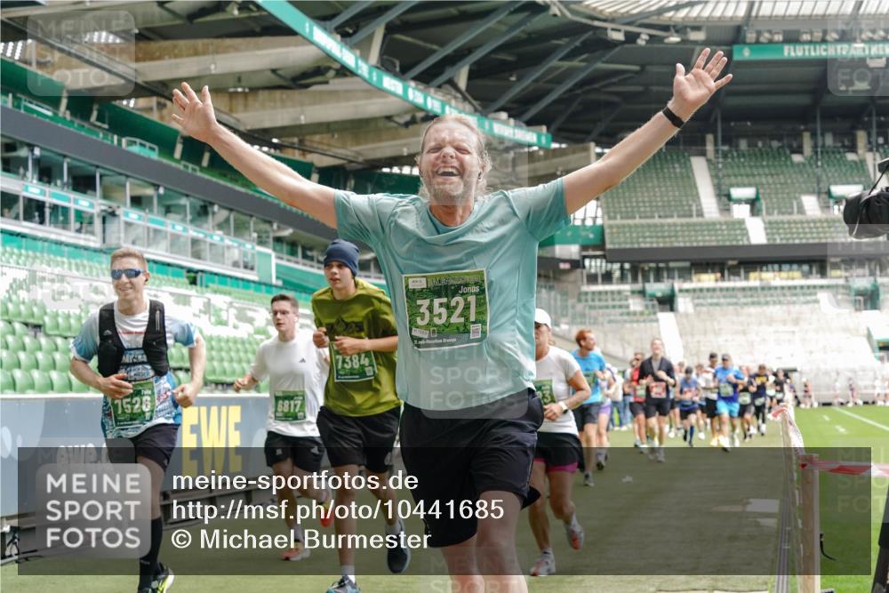 13.09.2026 - 21. swb-Marathon Bremen Michael Burmester http://msf.ph/oto/10441685 13.09.2026 13:07:04 Laufen im Stadion 109, 132, 156, 217, 287, 303, 310, 372, 430, 454, 489, 578, 607, 613, 682, 716, 784, 809, 831, 834, 846, 911, 922, 1083, 1173, 1189, 1205, 1210, 1274, 1322, 1364, 1365, 1369, 1387, 1437, 1532, 1533, 1545, 1574, 1581, 1600, 1823, 1841, 1848, 1854, 1871, 1909, 1926, 1938, 2003, 2070, 2076, 2090, 2219, 2244, 2265, 2275, 2283, 2310, 2318, 2355, 2356, 2393, 2405, 2440, 2464, 2492, 2565, 2699, 2707, 2721, 2731, 2755, 2802, 2818, 2831, 2902, 2911, 2949, 2960, 3115 meine-sportfotos.de