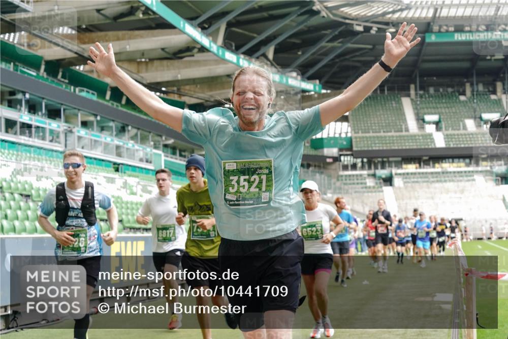 13.09.2026 - 21. swb-Marathon Bremen Michael Burmester http://msf.ph/oto/10441709 13.09.2026 13:07:04 Laufen im Stadion 109, 132, 156, 217, 287, 303, 310, 372, 430, 454, 489, 578, 607, 613, 682, 716, 784, 809, 831, 834, 846, 911, 922, 1083, 1173, 1189, 1205, 1210, 1274, 1322, 1364, 1365, 1369, 1387, 1437, 1532, 1533, 1545, 1574, 1581, 1600, 1823, 1841, 1848, 1854, 1871, 1909, 1926, 1938, 2003, 2070, 2076, 2090, 2219, 2244, 2265, 2275, 2283, 2310, 2318, 2355, 2356, 2393, 2405, 2440, 2464, 2492, 2565, 2699, 2707, 2721, 2731, 2755, 2802, 2818, 2831, 2902, 2911, 2949, 2960, 3115 meine-sportfotos.de