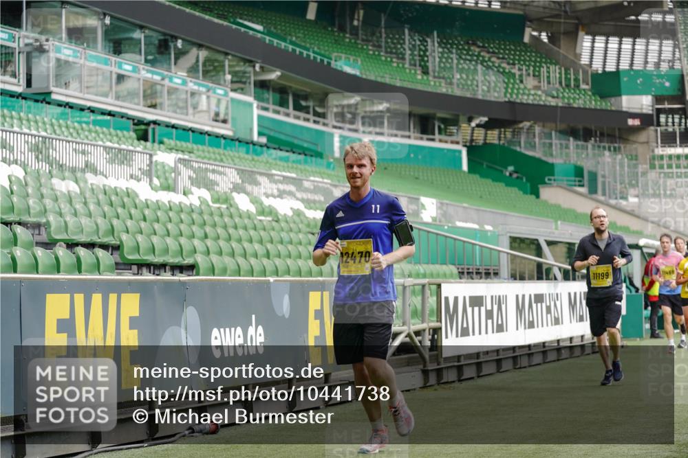 13.09.2026 - 21. swb-Marathon Bremen Michael Burmester http://msf.ph/oto/10441738 13.09.2026 10:28:04 Laufen im Stadion 10096, 10142, 10172, 10189, 10223, 10231, 10267, 10269, 10270, 10289, 10293, 10294, 10310, 10316, 10319, 10329, 10393, 10421, 10464, 10489, 10504, 10508, 10514, 10525, 10538, 10541, 10544, 10566, 10583, 10594, 10628, 10638, 10655, 10709, 10739, 10744, 10770, 10807, 10814, 10835, 10846, 10860, 10873, 10876, 10897, 10898, 10910, 10917, 10923, 10956, 10992, 10993, 11005, 11035, 11058, 11060, 11063, 11076, 11087, 11092, 11110, 11111, 11148, 11170, 11193 meine-sportfotos.de