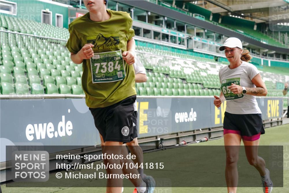 13.09.2026 - 21. swb-Marathon Bremen Michael Burmester http://msf.ph/oto/10441815 13.09.2026 13:07:06 Laufen im Stadion 109, 132, 156, 217, 287, 303, 310, 372, 430, 454, 489, 578, 607, 613, 682, 716, 784, 800, 808, 809, 831, 834, 846, 911, 922, 1083, 1173, 1189, 1205, 1210, 1274, 1322, 1364, 1365, 1369, 1387, 1395, 1437, 1532, 1533, 1545, 1574, 1581, 1600, 1823, 1831, 1841, 1848, 1854, 1871, 1909, 1926, 1938, 2003, 2070, 2076, 2090, 2219, 2244, 2275, 2283, 2310, 2318, 2355, 2356, 2393, 2405, 2440, 2464, 2492, 2565, 2699, 2707, 2721, 2731, 2755, 2802, 2818, 2831, 2902, 2911, 2949, 2960, 3115 meine-sportfotos.de