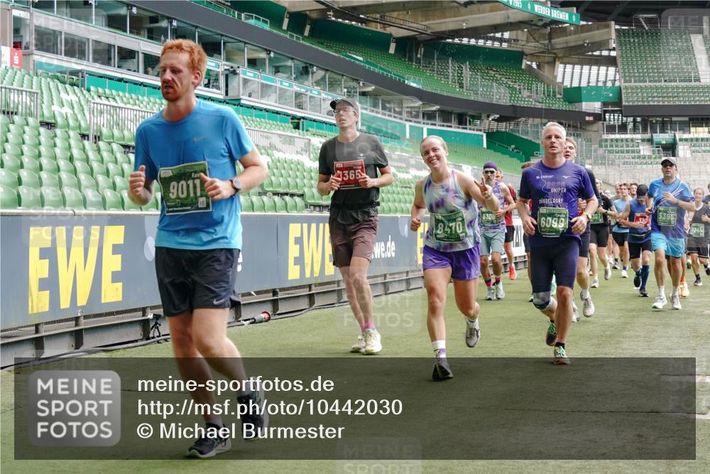 13.09.2026 - 21. swb-Marathon Bremen Michael Burmester http://msf.ph/oto/10442030 13.09.2026 13:07:09 Laufen im Stadion 109, 132, 156, 217, 287, 303, 310, 372, 430, 454, 489, 578, 607, 613, 682, 716, 784, 800, 808, 809, 831, 834, 846, 911, 922, 1083, 1173, 1189, 1205, 1210, 1274, 1322, 1364, 1365, 1369, 1387, 1395, 1437, 1532, 1533, 1545, 1574, 1581, 1600, 1823, 1831, 1841, 1848, 1854, 1871, 1909, 1926, 1938, 2003, 2070, 2076, 2090, 2219, 2244, 2275, 2283, 2310, 2318, 2355, 2356, 2393, 2405, 2440, 2464, 2492, 2565, 2699, 2707, 2721, 2731, 2755, 2802, 2818, 2831, 2866, 2902, 2911, 2949, 2960, 3115 meine-sportfotos.de