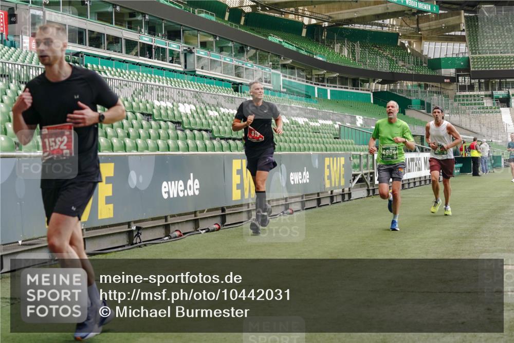 13.09.2026 - 21. swb-Marathon Bremen Michael Burmester http://msf.ph/oto/10442031 13.09.2026 12:43:14 Laufen im Stadion 439, 749, 819, 969, 1009, 1223, 1224, 1372, 1562, 1619, 1667, 1712, 1745, 1850, 1862, 1879, 1921, 2094, 2207, 2651, 2683, 3251, 3368, 3500, 3584, 3688, 4096, 4739, 4847, 4904, 5143, 5199, 5316, 5369, 5601, 5663, 5672, 5776, 5828, 6359, 6579, 6929, 6991, 7141, 7170, 7841, 7950, 8311, 8383, 8394, 8689, 8749, 8850, 8994, 9120, 9153, 9200, 9233, 9533, 9849, 126, 453, 671, 807, 862, 901, 912, 1136, 1248, 1472, 1576, 1587, 1717, 1751, 1758, 5160, 5163, 5912 meine-sportfotos.de