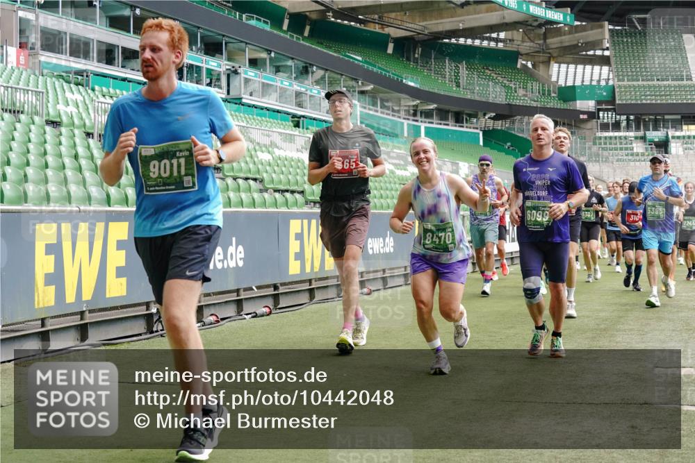 13.09.2026 - 21. swb-Marathon Bremen Michael Burmester http://msf.ph/oto/10442048 13.09.2026 13:07:09 Laufen im Stadion 109, 132, 156, 217, 287, 303, 310, 372, 430, 454, 489, 578, 607, 613, 682, 716, 784, 800, 808, 809, 831, 834, 846, 911, 922, 1083, 1173, 1189, 1205, 1210, 1274, 1322, 1364, 1365, 1369, 1387, 1395, 1437, 1532, 1533, 1545, 1574, 1581, 1600, 1823, 1831, 1841, 1848, 1854, 1871, 1909, 1926, 1938, 2003, 2070, 2076, 2090, 2219, 2244, 2275, 2283, 2310, 2318, 2355, 2356, 2393, 2405, 2440, 2464, 2492, 2565, 2699, 2707, 2721, 2731, 2755, 2802, 2818, 2831, 2866, 2902, 2911, 2949, 2960, 3115 meine-sportfotos.de