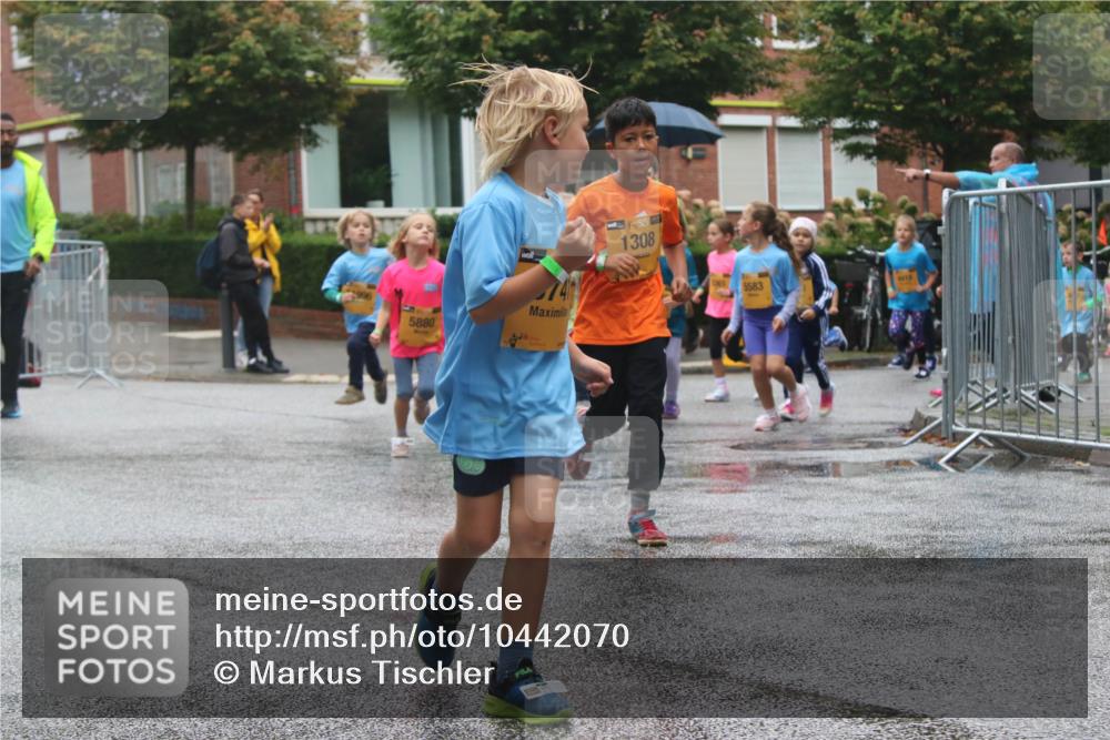 13.09.2026 - Kiel Lauf Markus Tischler http://msf.ph/oto/10442070 13.09.2026 08:33:56 Fleethörn 5880, 4, 38, 1308, 4418, 5583 meine-sportfotos.de