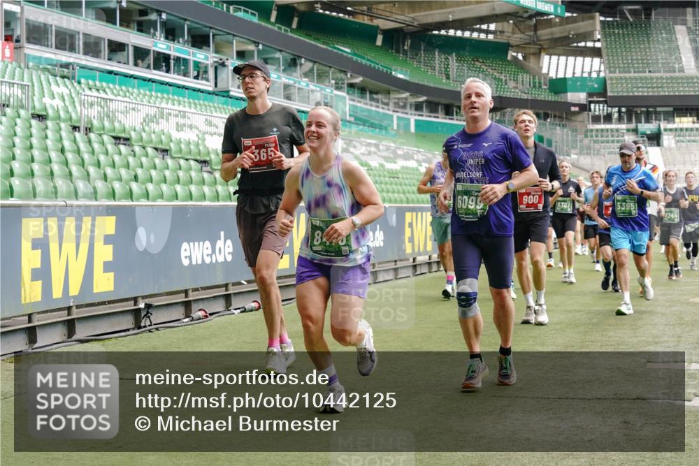 13.09.2026 - 21. swb-Marathon Bremen Michael Burmester http://msf.ph/oto/10442125 13.09.2026 13:07:10 Laufen im Stadion 109, 132, 156, 217, 287, 303, 310, 372, 430, 454, 489, 578, 607, 613, 682, 716, 784, 800, 808, 809, 831, 834, 846, 911, 922, 1083, 1173, 1189, 1205, 1210, 1274, 1322, 1364, 1365, 1369, 1387, 1395, 1437, 1532, 1533, 1545, 1574, 1581, 1600, 1823, 1831, 1841, 1848, 1854, 1871, 1909, 1926, 1938, 2003, 2070, 2076, 2090, 2219, 2244, 2275, 2283, 2310, 2318, 2355, 2356, 2393, 2405, 2440, 2464, 2492, 2565, 2699, 2707, 2721, 2731, 2755, 2802, 2818, 2831, 2866, 2902, 2911, 2949, 2960, 3115 meine-sportfotos.de