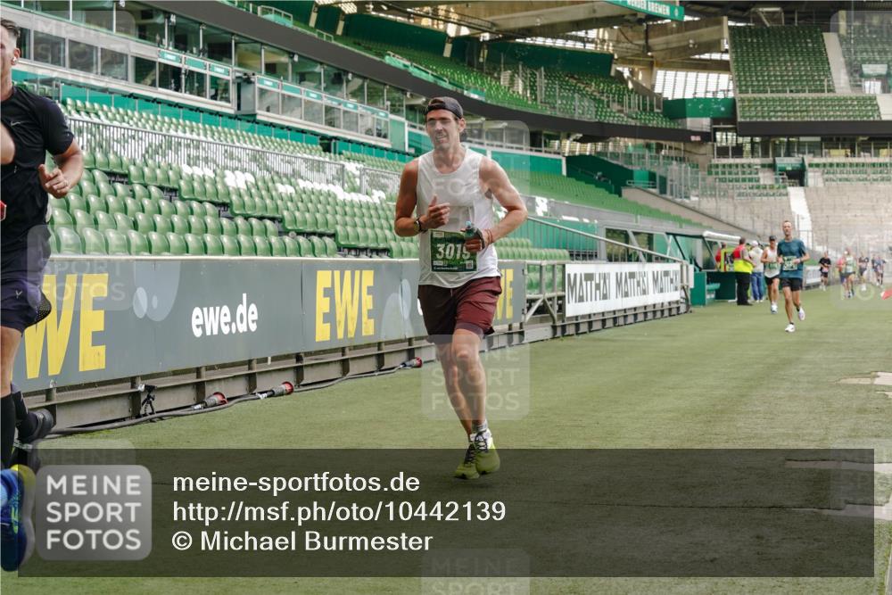 13.09.2026 - 21. swb-Marathon Bremen Michael Burmester http://msf.ph/oto/10442139 13.09.2026 12:43:17 Laufen im Stadion 439, 623, 749, 819, 969, 1009, 1223, 1224, 1372, 1562, 1619, 1667, 1712, 1745, 1770, 1850, 1862, 1879, 1921, 2094, 2207, 2651, 2683, 3251, 3368, 3500, 3584, 3688, 4096, 4739, 4847, 4904, 5143, 5199, 5316, 5369, 5601, 5663, 5672, 5776, 5828, 6359, 6579, 6929, 6991, 7141, 7170, 7841, 7950, 8311, 8383, 8394, 8689, 8749, 8850, 8994, 9120, 9153, 9200, 9233, 9533, 9849, 126, 453, 603, 640, 671, 735, 807, 862, 901, 912, 1136, 1248, 1472, 1576, 1587, 1717, 1751, 1758, 5160, 5163, 5912 meine-sportfotos.de