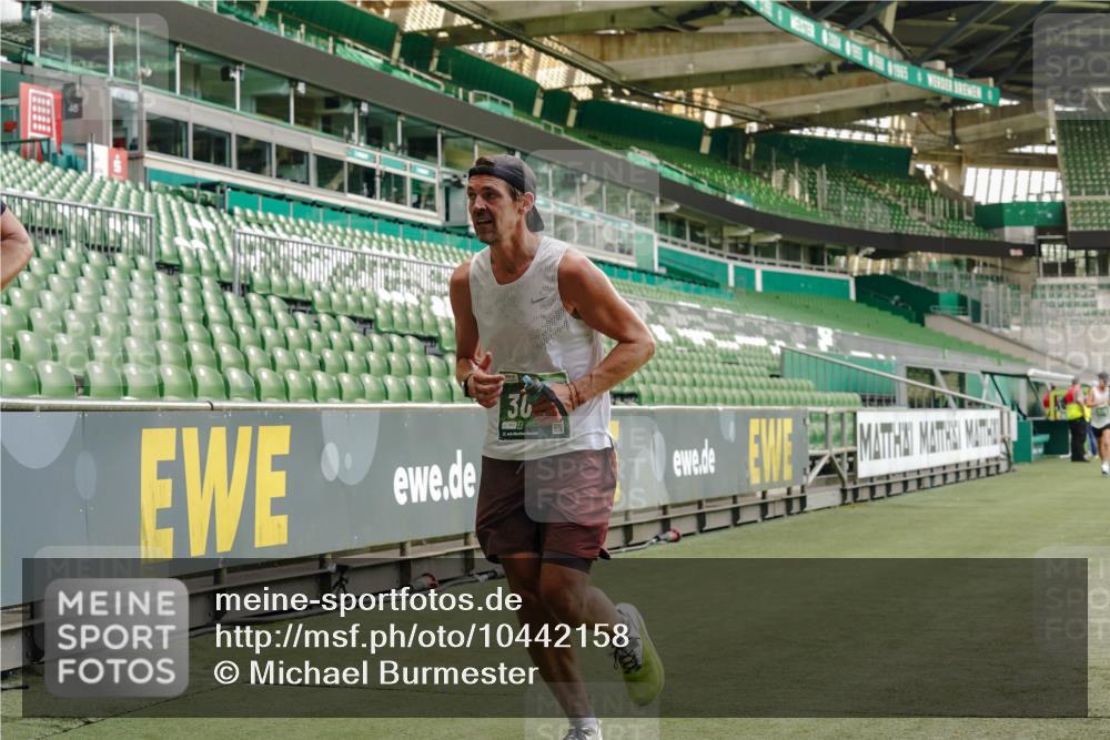 13.09.2026 - 21. swb-Marathon Bremen Michael Burmester http://msf.ph/oto/10442158 13.09.2026 12:43:17 Laufen im Stadion 439, 623, 749, 819, 969, 1009, 1223, 1224, 1372, 1562, 1619, 1667, 1712, 1745, 1770, 1850, 1862, 1879, 1921, 2094, 2207, 2651, 2683, 3251, 3368, 3500, 3584, 3688, 4096, 4739, 4847, 4904, 5143, 5199, 5316, 5369, 5601, 5663, 5672, 5776, 5828, 6359, 6579, 6929, 6991, 7141, 7170, 7841, 7950, 8311, 8383, 8394, 8689, 8749, 8850, 8994, 9120, 9153, 9200, 9233, 9533, 9849, 126, 453, 603, 640, 671, 735, 807, 862, 901, 912, 1136, 1248, 1472, 1576, 1587, 1717, 1751, 1758, 5160, 5163, 5912 meine-sportfotos.de