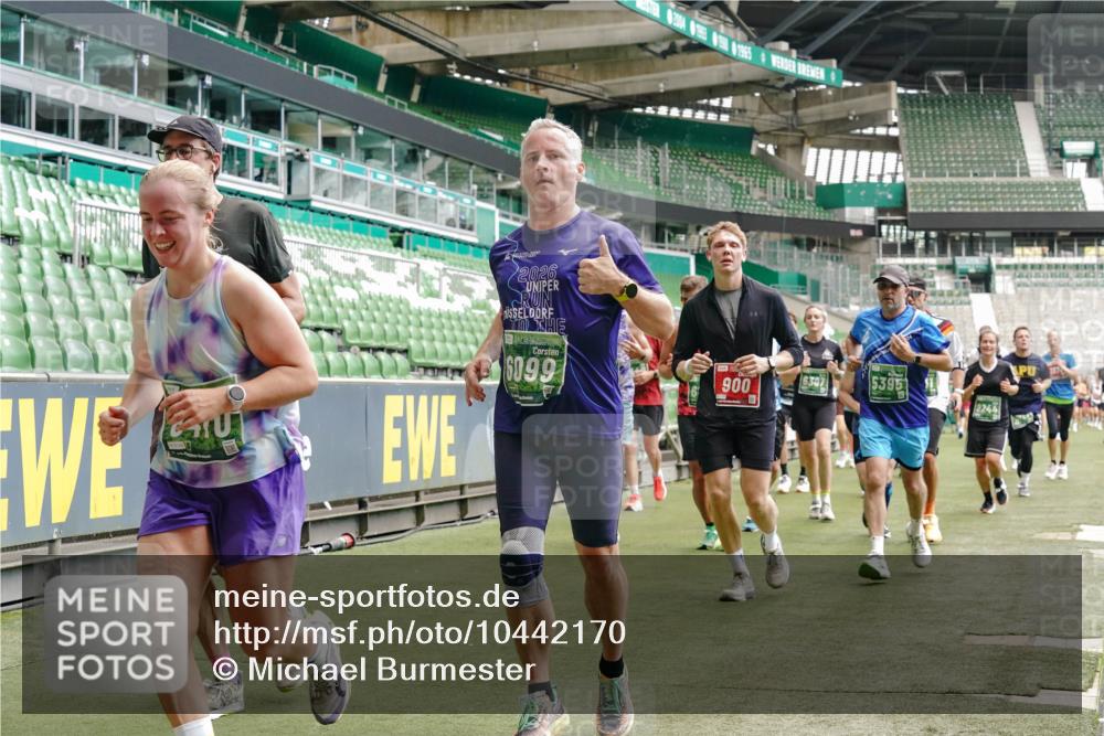 13.09.2026 - 21. swb-Marathon Bremen Michael Burmester http://msf.ph/oto/10442170 13.09.2026 13:07:11 Laufen im Stadion 109, 132, 156, 217, 287, 303, 310, 372, 430, 454, 489, 578, 607, 613, 682, 716, 784, 800, 808, 809, 831, 834, 846, 911, 922, 1083, 1173, 1189, 1205, 1210, 1274, 1322, 1364, 1365, 1369, 1387, 1395, 1437, 1532, 1533, 1545, 1574, 1581, 1600, 1823, 1831, 1841, 1848, 1854, 1871, 1909, 1926, 1938, 2003, 2070, 2076, 2090, 2219, 2244, 2275, 2283, 2310, 2318, 2355, 2356, 2393, 2405, 2440, 2464, 2492, 2565, 2699, 2707, 2721, 2731, 2755, 2802, 2818, 2831, 2866, 2902, 2911, 2949, 2960, 3115 meine-sportfotos.de