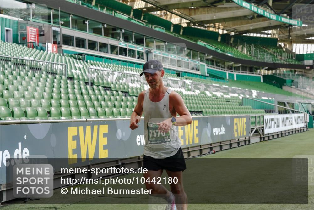 13.09.2026 - 21. swb-Marathon Bremen Michael Burmester http://msf.ph/oto/10442180 13.09.2026 12:43:26 Laufen im Stadion 439, 623, 678, 749, 819, 969, 1009, 1223, 1224, 1372, 1498, 1562, 1619, 1712, 1745, 1770, 1862, 1879, 1921, 2098, 2207, 2651, 2683, 3251, 3368, 3500, 3584, 3688, 4096, 4739, 4847, 4904, 5143, 5199, 5316, 5369, 5601, 5663, 5672, 5776, 5828, 6359, 6579, 6929, 6991, 7015, 7141, 7170, 7841, 7950, 8311, 8383, 8394, 8689, 8749, 8850, 8994, 9120, 9153, 9200, 9233, 9533, 9849, 126, 453, 603, 640, 671, 735, 807, 862, 912, 1136, 1248, 1472, 1576, 1587, 1717, 1751, 1758, 5163, 5912 meine-sportfotos.de
