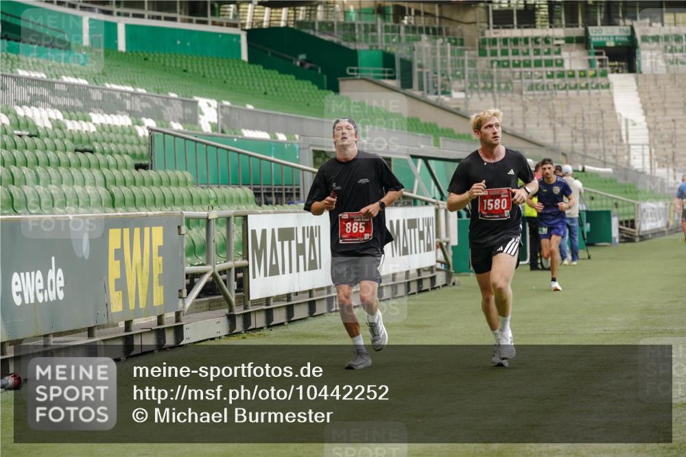 13.09.2026 - 21. swb-Marathon Bremen Michael Burmester http://msf.ph/oto/10442252 13.09.2026 12:43:35 Laufen im Stadion 439, 623, 678, 681, 749, 819, 969, 1009, 1223, 1224, 1372, 1498, 1562, 1619, 1712, 1745, 1770, 1879, 1921, 2098, 2207, 2651, 2683, 3251, 3368, 3500, 3584, 3688, 4096, 4739, 4847, 4904, 5143, 5199, 5316, 5369, 5601, 5663, 5776, 5828, 6359, 6579, 6929, 6973, 6991, 7015, 7170, 7841, 7950, 8028, 8311, 8383, 8689, 8749, 8850, 8994, 9120, 9137, 9153, 9200, 9233, 9533, 9849, 13063, 13237, 126, 371, 453, 603, 640, 650, 671, 735, 744, 807, 862, 912, 1136, 1576, 1717, 1751, 1758, 5912 meine-sportfotos.de