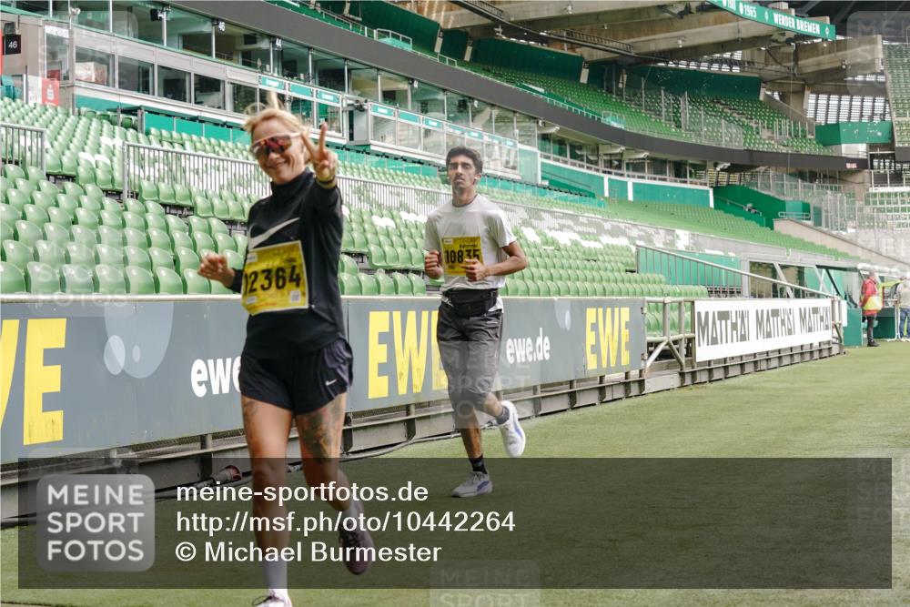 13.09.2026 - 21. swb-Marathon Bremen Michael Burmester http://msf.ph/oto/10442264 13.09.2026 10:28:16 Laufen im Stadion 10096, 10142, 10170, 10172, 10189, 10200, 10223, 10231, 10267, 10269, 10270, 10289, 10293, 10294, 10310, 10316, 10319, 10329, 10348, 10393, 10421, 10489, 10504, 10508, 10514, 10525, 10538, 10544, 10566, 10594, 10628, 10638, 10655, 10709, 10739, 10744, 10770, 10814, 10835, 10846, 10860, 10873, 10876, 10897, 10898, 10910, 10917, 10923, 10956, 10992, 10993, 11005, 11007, 11018, 11035, 11058, 11060, 11063, 11076, 11087, 11092, 11110, 11111, 11148, 11170, 11193 meine-sportfotos.de