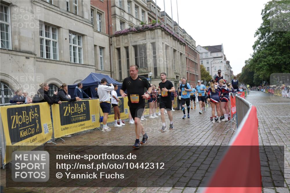 13.09.2026 - Kiel Lauf Yannick Fuchs http://msf.ph/oto/10442312 13.09.2026 11:55:21 Ziel  meine-sportfotos.de