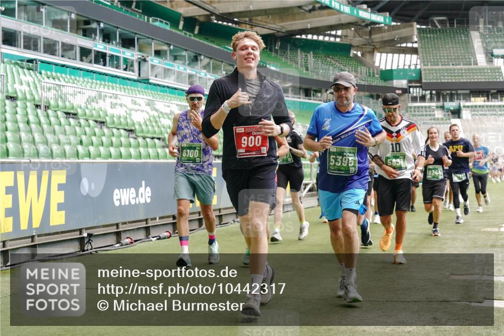 13.09.2026 - 21. swb-Marathon Bremen Michael Burmester http://msf.ph/oto/10442317 13.09.2026 13:07:13 Laufen im Stadion 109, 132, 156, 217, 287, 303, 310, 372, 430, 454, 489, 578, 607, 613, 682, 716, 784, 800, 808, 809, 831, 834, 846, 911, 922, 1083, 1173, 1189, 1205, 1210, 1274, 1322, 1364, 1365, 1369, 1387, 1395, 1437, 1532, 1533, 1545, 1574, 1581, 1600, 1823, 1831, 1841, 1848, 1854, 1871, 1909, 1926, 1938, 2003, 2070, 2076, 2090, 2219, 2275, 2283, 2310, 2318, 2355, 2356, 2393, 2405, 2440, 2492, 2565, 2611, 2699, 2707, 2721, 2731, 2755, 2802, 2818, 2831, 2866, 2902, 2911, 2949, 2960 meine-sportfotos.de