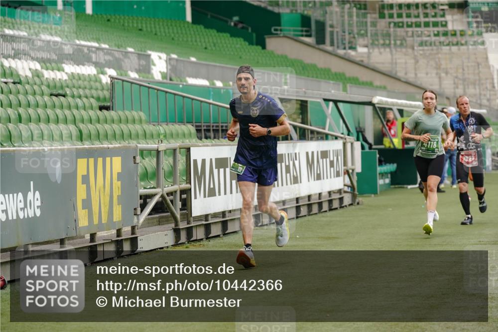 13.09.2026 - 21. swb-Marathon Bremen Michael Burmester http://msf.ph/oto/10442366 13.09.2026 12:43:39 Laufen im Stadion 439, 623, 678, 681, 749, 819, 969, 1009, 1223, 1224, 1372, 1498, 1562, 1619, 1712, 1745, 1770, 1879, 1921, 2098, 2207, 2651, 2683, 3251, 3368, 3500, 3584, 3688, 4096, 4118, 4739, 4847, 4904, 5143, 5199, 5316, 5369, 5601, 5663, 5776, 5828, 6359, 6579, 6929, 6973, 6991, 7015, 7170, 7841, 7950, 8028, 8311, 8383, 8689, 8749, 8850, 8994, 9120, 9137, 9153, 9200, 9233, 9533, 9849, 13063, 13237, 126, 371, 453, 603, 640, 650, 671, 735, 744, 807, 862, 912, 1136, 1758, 5912 meine-sportfotos.de