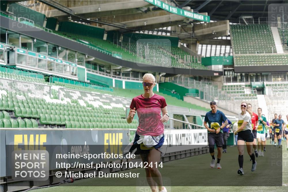 13.09.2026 - 21. swb-Marathon Bremen Michael Burmester http://msf.ph/oto/10442414 13.09.2026 10:28:19 Laufen im Stadion 10096, 10142, 10170, 10172, 10189, 10200, 10223, 10231, 10267, 10269, 10270, 10289, 10293, 10294, 10310, 10316, 10329, 10348, 10393, 10421, 10489, 10508, 10514, 10525, 10538, 10544, 10566, 10594, 10628, 10638, 10655, 10709, 10739, 10744, 10770, 10814, 10835, 10840, 10846, 10860, 10876, 10897, 10898, 10910, 10917, 10923, 10956, 10993, 11005, 11007, 11018, 11035, 11058, 11060, 11063, 11076, 11087, 11092, 11110, 11111, 11148, 11170, 11193 meine-sportfotos.de