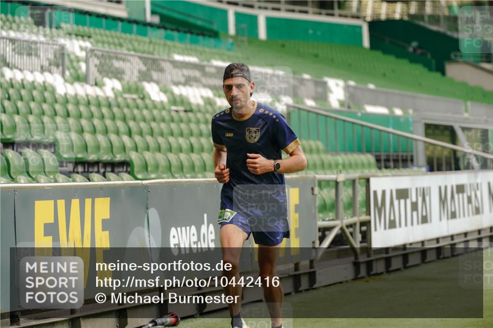 13.09.2026 - 21. swb-Marathon Bremen Michael Burmester http://msf.ph/oto/10442416 13.09.2026 12:43:41 Laufen im Stadion 439, 623, 678, 681, 749, 819, 969, 1009, 1223, 1224, 1335, 1372, 1498, 1562, 1619, 1696, 1712, 1745, 1770, 1879, 1921, 2098, 2207, 2651, 2683, 3251, 3368, 3500, 3584, 3688, 4096, 4118, 4739, 4847, 4904, 5143, 5199, 5316, 5369, 5601, 5663, 5776, 5828, 6359, 6579, 6973, 6991, 7015, 7170, 7841, 7950, 8028, 8311, 8383, 8689, 8749, 8850, 8994, 9120, 9137, 9153, 9200, 9233, 9533, 9849, 13063, 13237, 126, 371, 453, 603, 640, 650, 671, 735, 744, 807, 862, 912, 957, 1136, 1758, 5912 meine-sportfotos.de