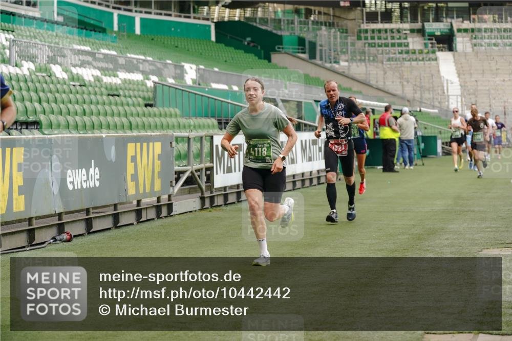 13.09.2026 - 21. swb-Marathon Bremen Michael Burmester http://msf.ph/oto/10442442 13.09.2026 12:43:43 Laufen im Stadion 439, 493, 623, 678, 681, 749, 819, 969, 1009, 1223, 1224, 1335, 1372, 1498, 1562, 1619, 1696, 1712, 1745, 1770, 1879, 1921, 2098, 2207, 2651, 2683, 3251, 3368, 3500, 3584, 3688, 4096, 4118, 4328, 4739, 4847, 4904, 5143, 5199, 5316, 5369, 5601, 5663, 5776, 5828, 6359, 6579, 6973, 7015, 7170, 7841, 7950, 8028, 8311, 8383, 8689, 8749, 8850, 8994, 9120, 9137, 9153, 9200, 9233, 9533, 9849, 13063, 13237, 126, 371, 453, 603, 640, 650, 671, 735, 744, 807, 862, 912, 957, 1136, 1758 meine-sportfotos.de