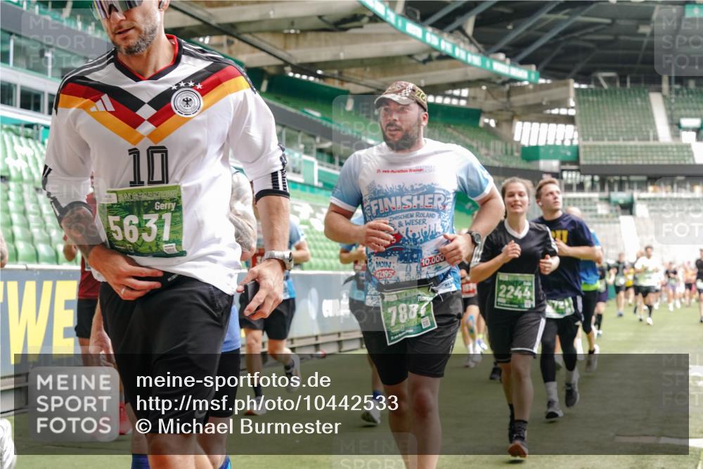 13.09.2026 - 21. swb-Marathon Bremen Michael Burmester http://msf.ph/oto/10442533 13.09.2026 13:07:15 Laufen im Stadion 109, 132, 156, 217, 287, 303, 310, 372, 430, 454, 489, 578, 607, 613, 682, 716, 784, 800, 808, 809, 831, 834, 846, 911, 922, 1083, 1173, 1189, 1205, 1210, 1274, 1322, 1364, 1365, 1369, 1387, 1395, 1437, 1532, 1533, 1545, 1574, 1581, 1600, 1823, 1831, 1841, 1848, 1854, 1871, 1909, 1926, 1938, 2003, 2070, 2076, 2090, 2219, 2275, 2283, 2318, 2355, 2356, 2393, 2405, 2440, 2492, 2565, 2611, 2699, 2707, 2721, 2731, 2755, 2802, 2818, 2831, 2866, 2902, 2911, 2949, 2960 meine-sportfotos.de