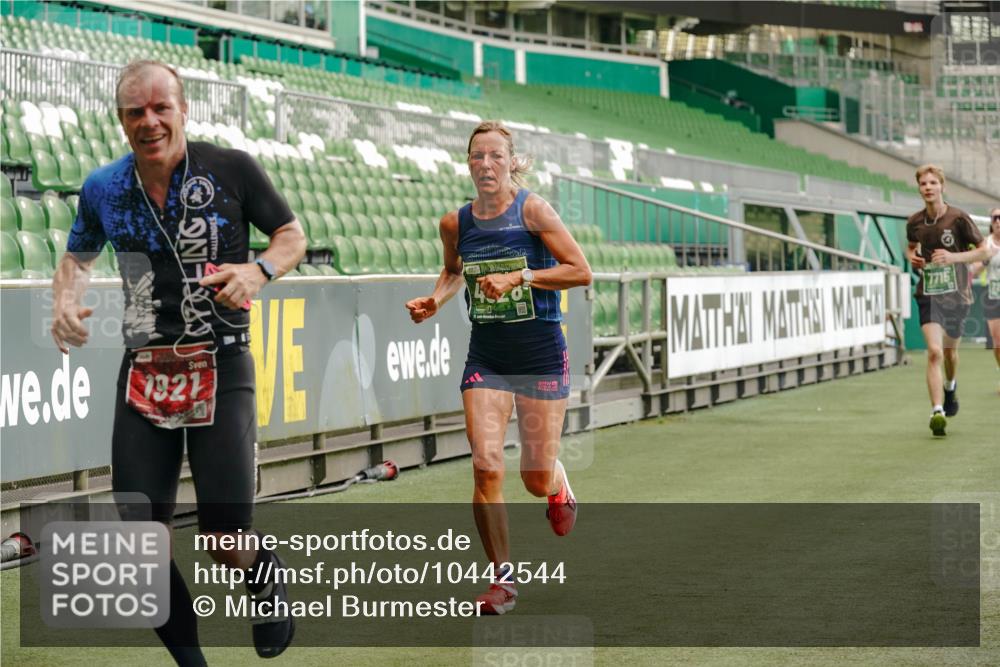 13.09.2026 - 21. swb-Marathon Bremen Michael Burmester http://msf.ph/oto/10442544 13.09.2026 12:43:48 Laufen im Stadion 439, 493, 623, 678, 681, 749, 819, 969, 1009, 1223, 1224, 1335, 1372, 1498, 1562, 1619, 1696, 1712, 1745, 1770, 1879, 1921, 2098, 2207, 2651, 2683, 3251, 3500, 3584, 3688, 4096, 4118, 4328, 4739, 4847, 4904, 5143, 5199, 5316, 5369, 5601, 5663, 5776, 5828, 6359, 6579, 6973, 7015, 7170, 7265, 7841, 7950, 8028, 8311, 8689, 8749, 8850, 8994, 9120, 9137, 9153, 9200, 9233, 9533, 9849, 13063, 13237, 126, 371, 453, 603, 640, 650, 671, 735, 744, 807, 862, 912, 957, 1136 meine-sportfotos.de