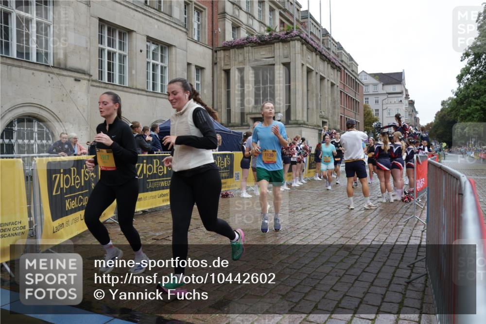 13.09.2026 - Kiel Lauf Yannick Fuchs http://msf.ph/oto/10442602 13.09.2026 11:55:59 Ziel  meine-sportfotos.de