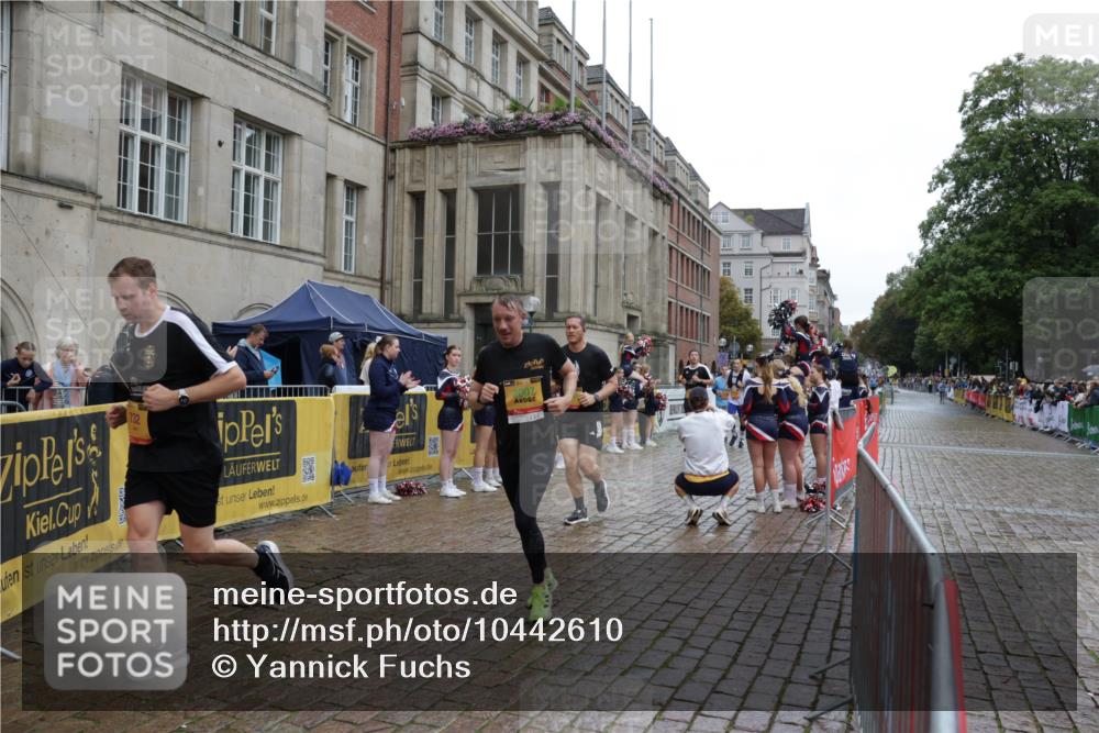 13.09.2026 - Kiel Lauf Yannick Fuchs http://msf.ph/oto/10442610 13.09.2026 11:56:05 Ziel  meine-sportfotos.de