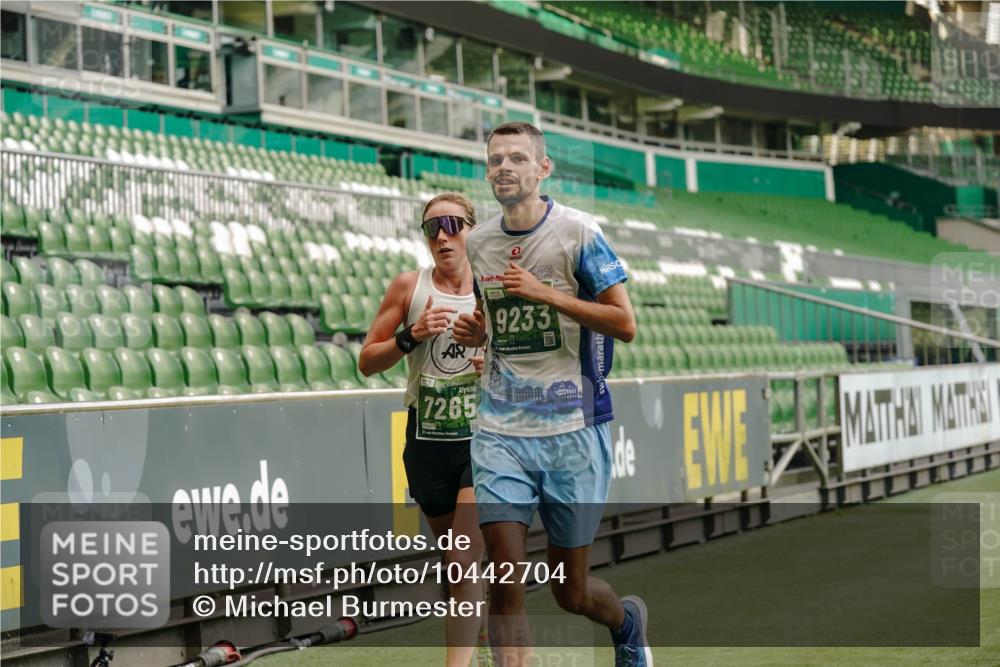13.09.2026 - 21. swb-Marathon Bremen Michael Burmester http://msf.ph/oto/10442704 13.09.2026 12:43:54 Laufen im Stadion 439, 493, 623, 678, 681, 749, 819, 969, 1009, 1223, 1224, 1301, 1335, 1372, 1498, 1562, 1696, 1712, 1745, 1770, 1879, 1921, 2098, 2207, 2651, 2683, 3251, 3500, 3584, 3688, 4096, 4118, 4328, 4739, 4847, 4904, 5143, 5199, 5316, 5369, 5601, 5663, 5776, 5828, 5996, 6359, 6579, 6973, 7015, 7170, 7265, 7715, 7841, 7950, 8028, 8689, 8749, 8850, 8994, 9120, 9137, 9153, 9200, 9233, 9533, 9849, 13063, 13237, 126, 371, 453, 603, 640, 650, 671, 735, 744, 807, 862, 912, 957, 1136 meine-sportfotos.de