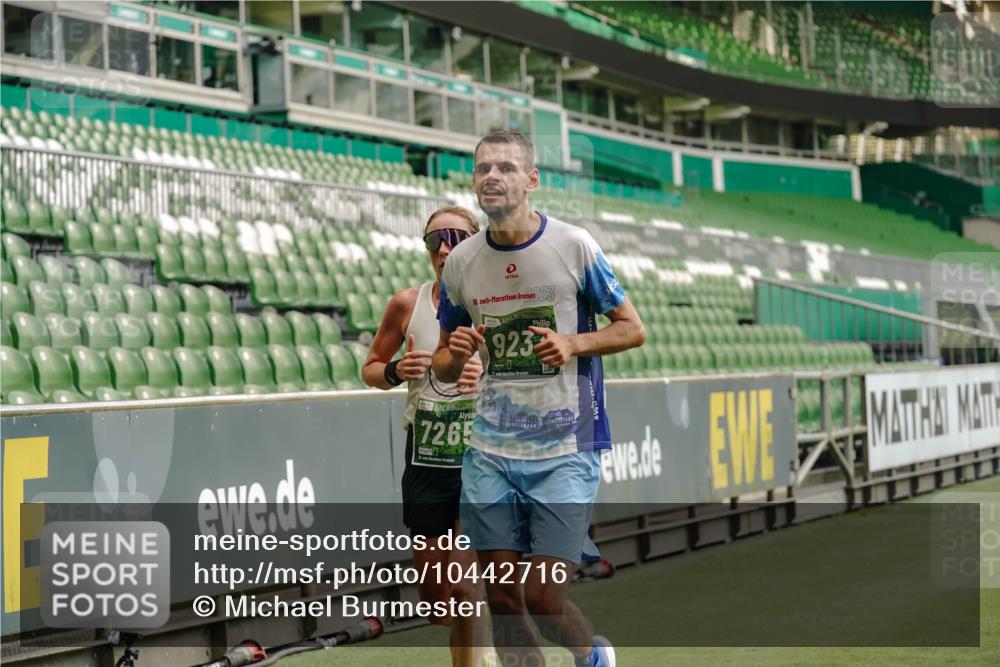 13.09.2026 - 21. swb-Marathon Bremen Michael Burmester http://msf.ph/oto/10442716 13.09.2026 12:43:54 Laufen im Stadion 439, 493, 623, 678, 681, 749, 819, 969, 1009, 1223, 1224, 1301, 1335, 1372, 1498, 1562, 1696, 1712, 1745, 1770, 1879, 1921, 2098, 2207, 2651, 2683, 3251, 3500, 3584, 3688, 4096, 4118, 4328, 4739, 4847, 4904, 5143, 5199, 5316, 5369, 5601, 5663, 5776, 5828, 5996, 6359, 6579, 6973, 7015, 7170, 7265, 7715, 7841, 7950, 8028, 8689, 8749, 8850, 8994, 9120, 9137, 9153, 9200, 9233, 9533, 9849, 13063, 13237, 126, 371, 453, 603, 640, 650, 671, 735, 744, 807, 862, 912, 957, 1136 meine-sportfotos.de