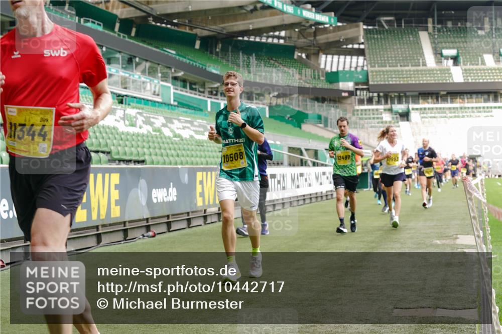 13.09.2026 - 21. swb-Marathon Bremen Michael Burmester http://msf.ph/oto/10442717 13.09.2026 10:28:26 Laufen im Stadion 10096, 10142, 10170, 10172, 10189, 10200, 10223, 10231, 10267, 10269, 10270, 10293, 10294, 10310, 10316, 10329, 10348, 10393, 10421, 10489, 10508, 10514, 10525, 10538, 10544, 10566, 10594, 10628, 10638, 10655, 10709, 10739, 10763, 10770, 10814, 10835, 10840, 10846, 10860, 10876, 10897, 10898, 10910, 10917, 10923, 10956, 10993, 11005, 11007, 11018, 11035, 11058, 11060, 11076, 11087, 11092, 11110, 11111, 11148, 11170 meine-sportfotos.de