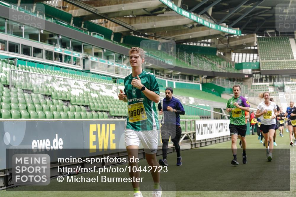 13.09.2026 - 21. swb-Marathon Bremen Michael Burmester http://msf.ph/oto/10442723 13.09.2026 10:28:27 Laufen im Stadion 10142, 10170, 10172, 10189, 10200, 10223, 10231, 10267, 10269, 10270, 10293, 10294, 10310, 10316, 10329, 10348, 10393, 10421, 10489, 10508, 10514, 10525, 10538, 10544, 10566, 10594, 10638, 10655, 10709, 10739, 10763, 10770, 10814, 10835, 10840, 10846, 10860, 10876, 10897, 10898, 10910, 10917, 10923, 10956, 10993, 11005, 11007, 11018, 11035, 11058, 11060, 11076, 11087, 11092, 11110, 11111, 11148, 11170 meine-sportfotos.de