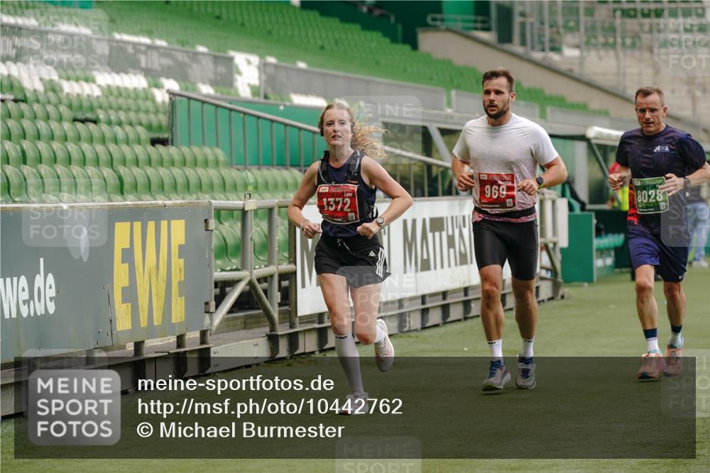 13.09.2026 - 21. swb-Marathon Bremen Michael Burmester http://msf.ph/oto/10442762 13.09.2026 12:43:57 Laufen im Stadion 339, 439, 493, 623, 678, 681, 749, 819, 969, 1223, 1224, 1301, 1335, 1372, 1498, 1562, 1696, 1712, 1745, 1770, 1879, 1921, 2098, 2651, 2683, 3251, 3500, 3584, 3688, 4096, 4118, 4328, 4739, 4847, 4904, 5143, 5199, 5316, 5369, 5601, 5663, 5776, 5828, 5996, 6359, 6579, 6973, 7015, 7170, 7265, 7715, 7841, 7950, 8028, 8689, 8749, 8850, 8994, 9120, 9137, 9153, 9200, 9233, 9533, 9849, 13063, 13237, 126, 371, 453, 603, 640, 650, 671, 735, 744, 807, 862, 912, 957, 1136 meine-sportfotos.de