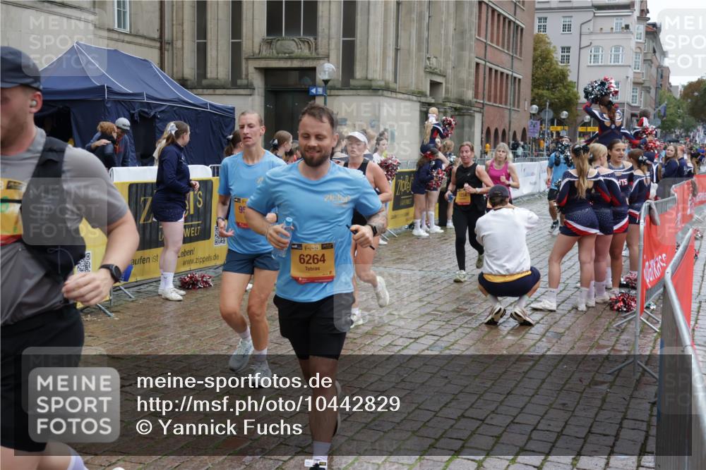 13.09.2026 - Kiel Lauf Yannick Fuchs http://msf.ph/oto/10442829 13.09.2026 11:56:22 Ziel  meine-sportfotos.de