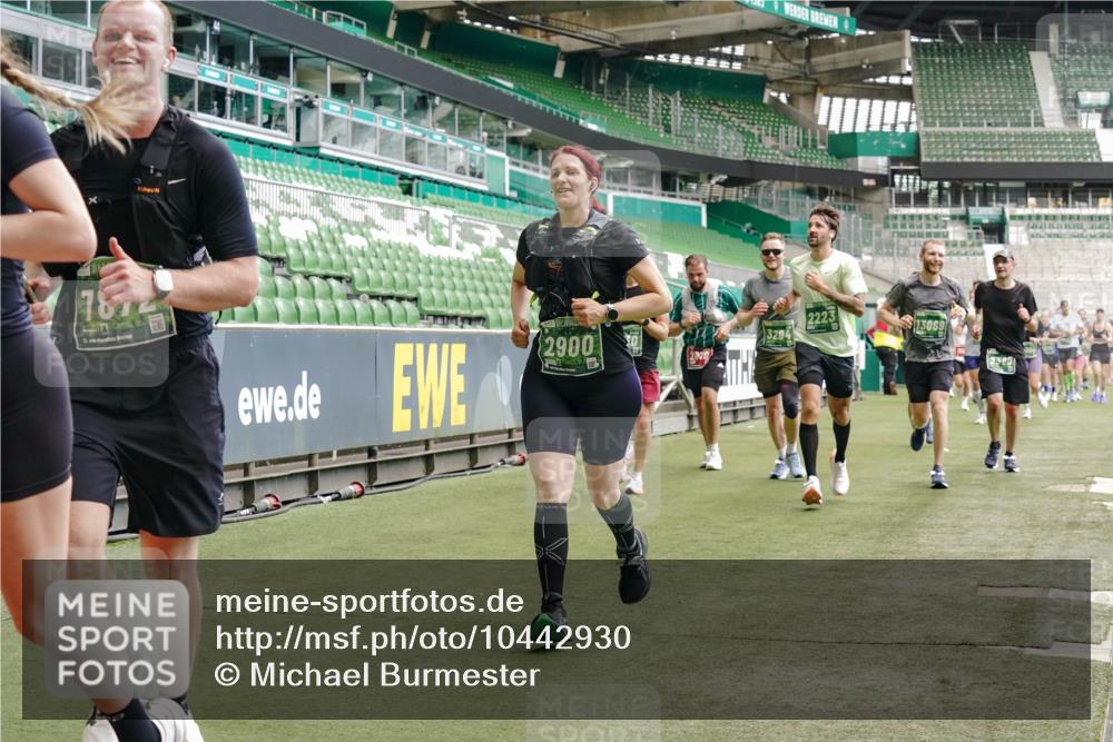 13.09.2026 - 21. swb-Marathon Bremen Michael Burmester http://msf.ph/oto/10442930 13.09.2026 13:07:22 Laufen im Stadion 109, 132, 156, 287, 303, 310, 372, 430, 454, 489, 578, 607, 613, 682, 716, 784, 800, 808, 809, 831, 834, 846, 911, 922, 1083, 1173, 1189, 1205, 1210, 1274, 1285, 1322, 1364, 1365, 1369, 1387, 1395, 1437, 1532, 1545, 1574, 1581, 1600, 1823, 1831, 1841, 1848, 1854, 1871, 1909, 1926, 1938, 2003, 2070, 2090, 2215, 2219, 2275, 2283, 2318, 2355, 2356, 2366, 2393, 2405, 2440, 2492, 2565, 2611, 2699, 2707, 2721, 2731, 2755, 2782, 2802, 2818, 2831, 2866, 2902, 2911, 2949, 2960 meine-sportfotos.de